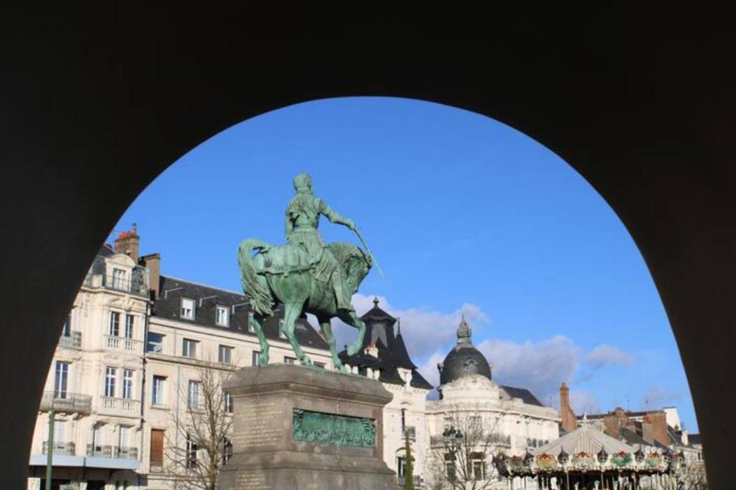 Le Scandinave, Proche Bord De Loire Orléans Kültér fotó